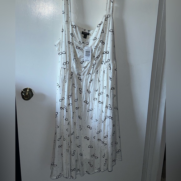 Torrid size 2 dress with pockets - Picture 1 of 4